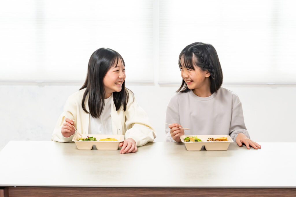 Kindervilleが実施するチャイルドカウンセリングで子どもたちが心を開くイメージ